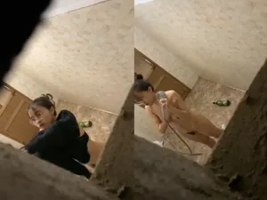 Quay lén eny vú ngon tắm, khe bướm chảy nước ròng ròng